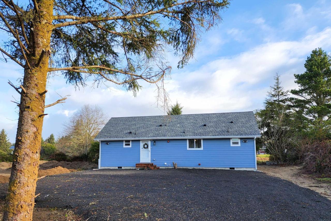 Canal Cottage Retreat With Dock And Waterfront Views Ocean Shores Eksteriør billede